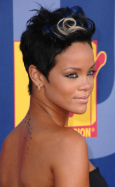 2022-05-02_05-40-45.942Z_00_babayaga_Rihanna_MTV_VMAs_09-07-2008_156