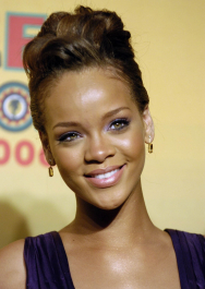 Musical artist Rihanna is photographed backstage at the 2006 Teen Choice Awards in Universal City, Calif., on Sunday, Aug. 20, 2006. (AP Photo/Phil McCarten) (AP Photo/Chris Pizzello)