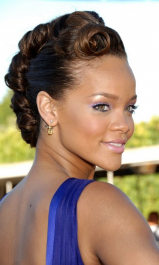 2022-05-02_05-58-53.512Z_19_rihanna_fenty_910