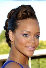 2022-05-02_05-58-53.512Z_29_rihanna_fenty_921