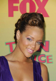 2022-05-02_05-58-53.512Z_33_rihanna_fenty_930