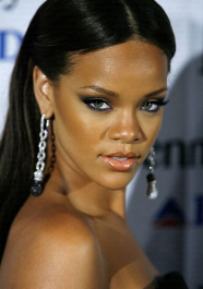 2022-05-02_05-59-49.622Z_10_rihanna_fenty_274