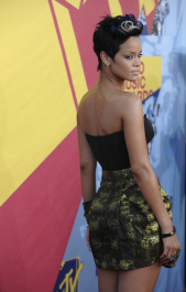 XXX arrives at the 2008 MTV Video Music Awards held at Paramount Pictures Studio Lot on Sunday, Sept. 7, 2008, in Los Angeles. (AP Photo/Chris Pizzello)