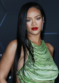 HOLLYWOOD, LOS ANGELES, CALIFORNIA, USA - FEBRUARY 11: Fenty Beauty And Fenty Skin Celebration Hosted By Rihanna held at Goya Studios on February 11, 2022 in Hollywood, Los Angeles, California, United States. (Photo by Xavier Collin/Image Press Agency)  Pictured: Rihanna,Robyn Rihanna Fenty NH
Ref: SPL5289285 110222 NON-EXCLUSIVE
Picture by: Xavier Collin/Image Press Agency/Splash News / SplashNews.com  Splash News and Pictures
USA: +1 310-525-5808
London: +44 (0)20 8126 1009
Berlin: +49 175 3764 166
photodesk@splashnews.com  World Rights, No Austria Rights, No Germany Rights, No Italy Rights, No Switzerland Rights