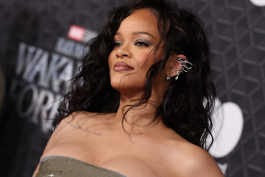 Mandatory Credit: Photo by John Salangsang/Shutterstock (13499847jr)
Rihanna
'Wakanda Forever' premiere, Arrivals, Los Angeles, California, USA - 26 Oct 2022