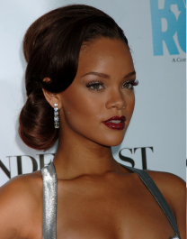 Rihanna attends the 3rd Annual Fashion Rocks hosted by Conde Nast Media Group, held at Radio City Music Hall, Thursday, September 7, 2006 in New York. (AP Photo/Jennifer Graylock)