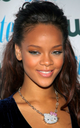 2023-12-27_08-43-07.314Z_10_rihanna_fenty_013