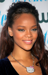 2023-12-27_08-43-07.314Z_16_rihanna_fenty_017