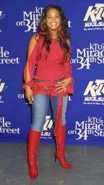 Celebs-Attend-Benefit-Concert-3