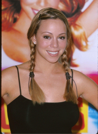 Mariah-Carey-in-Store-2