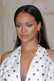 Rihanna_Dior_SS17_154-scaled