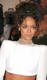 Rihanna_hqdiesel2_281229-scaled